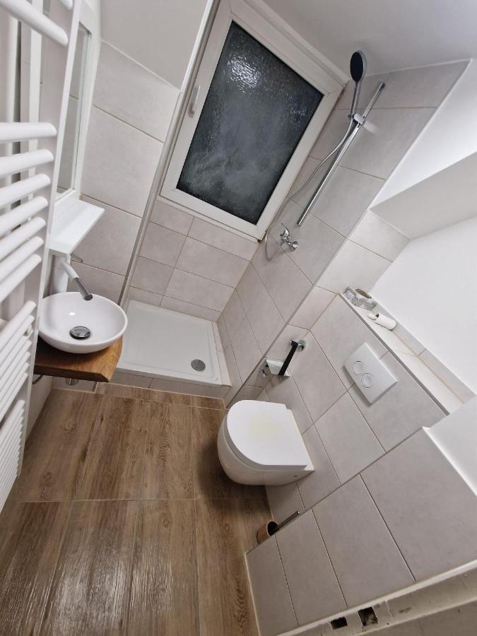 Gemuetliches Apartment Naehe Du Zentrum/Uni/Hbf/A40 Duisburg Bagian luar foto